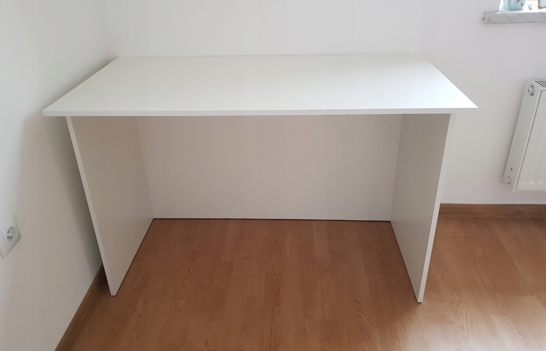 Jednoduchý písací stôl KIERA biela