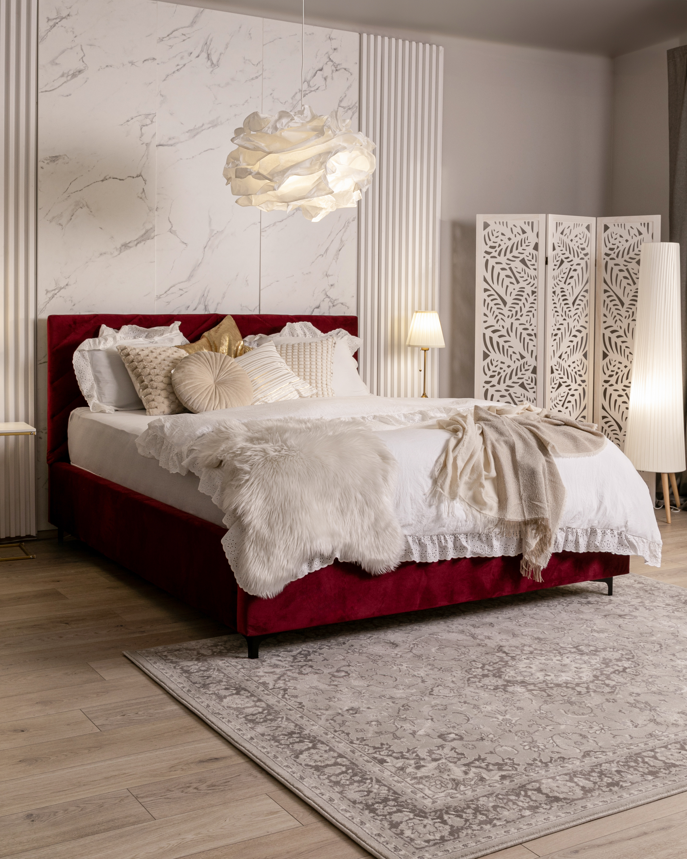 Čalouněná postel ELEGANTE 160x200 Vínová Paris s úložným prostorem kovový rošt