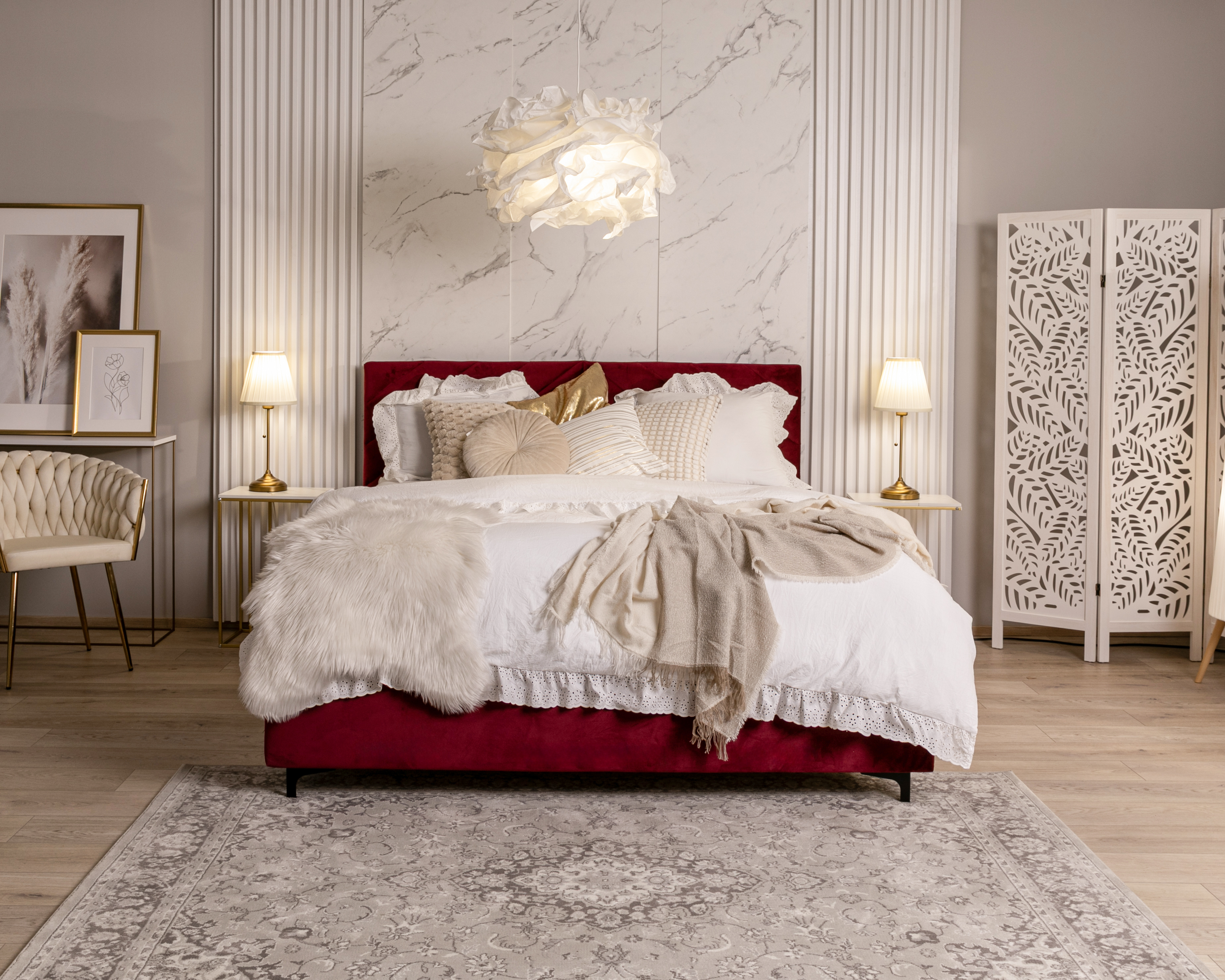 Čalouněná postel ELEGANTE 180x200 Vínová Paris s úložným prostorem kovový rošt